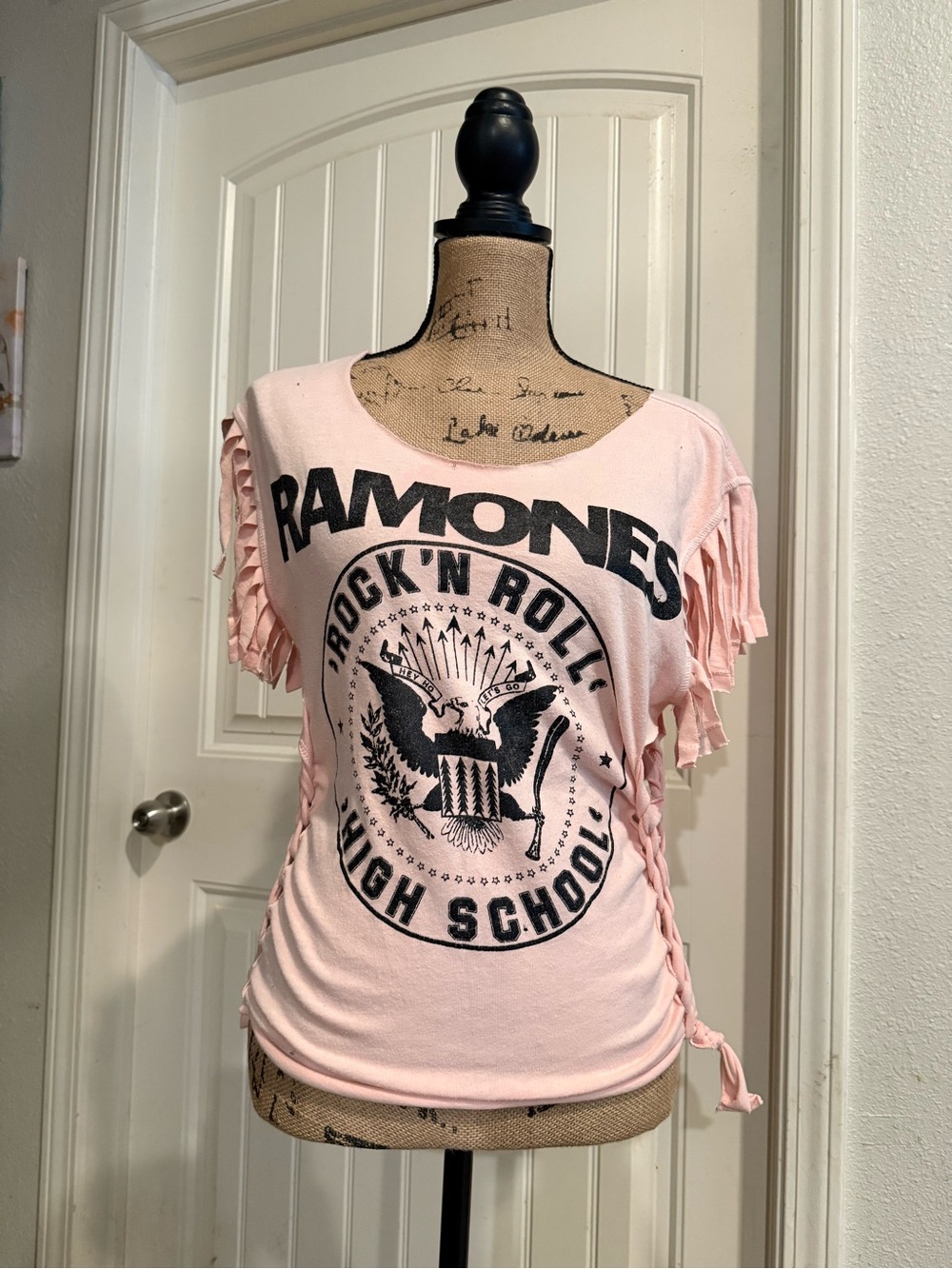 Ramones Rock ’N’ Roll High School Distressed Tee – Medium